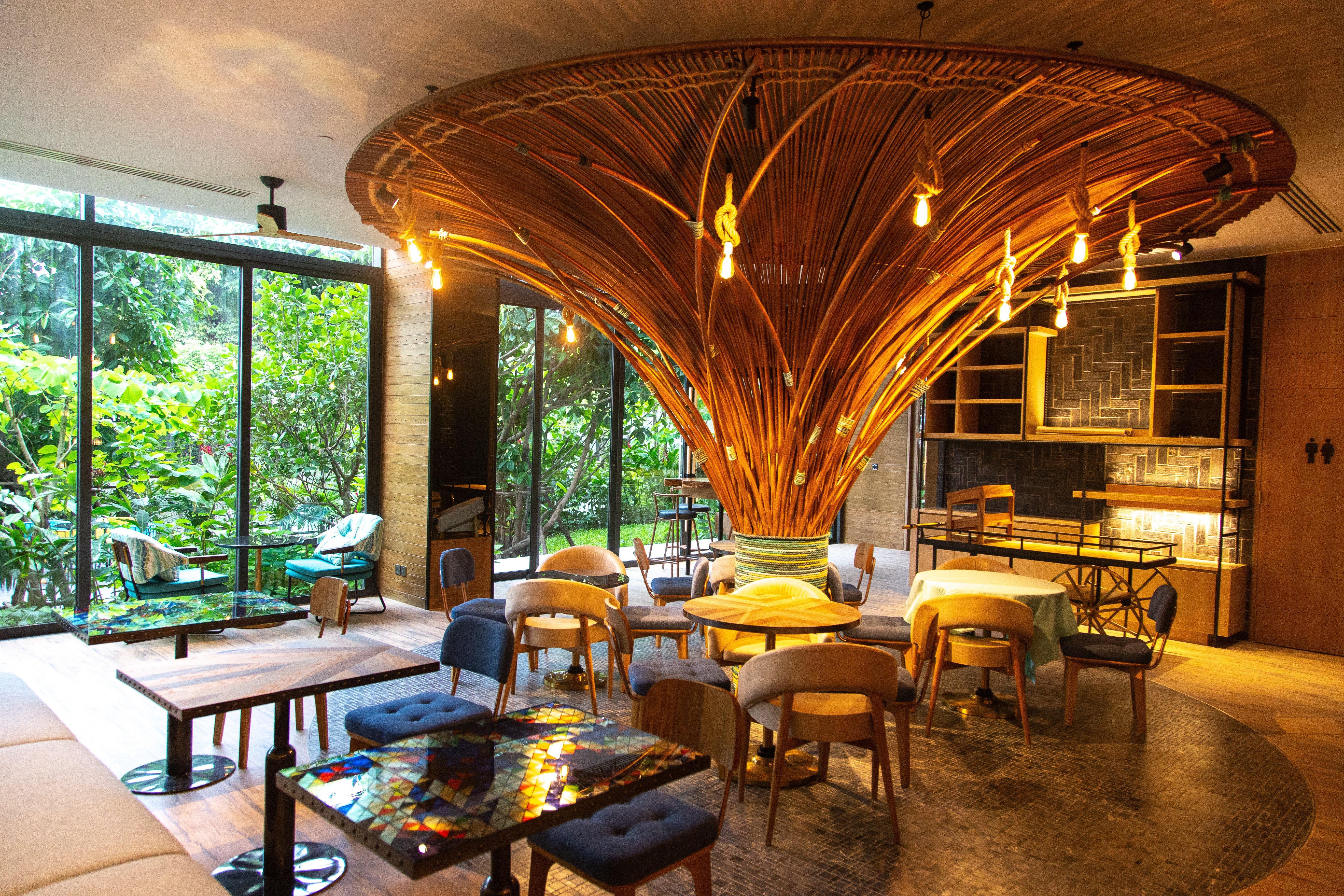 Hotel Indigo Phuket Patong By Ihg Eksteriør bilde The interior of the restaurant
