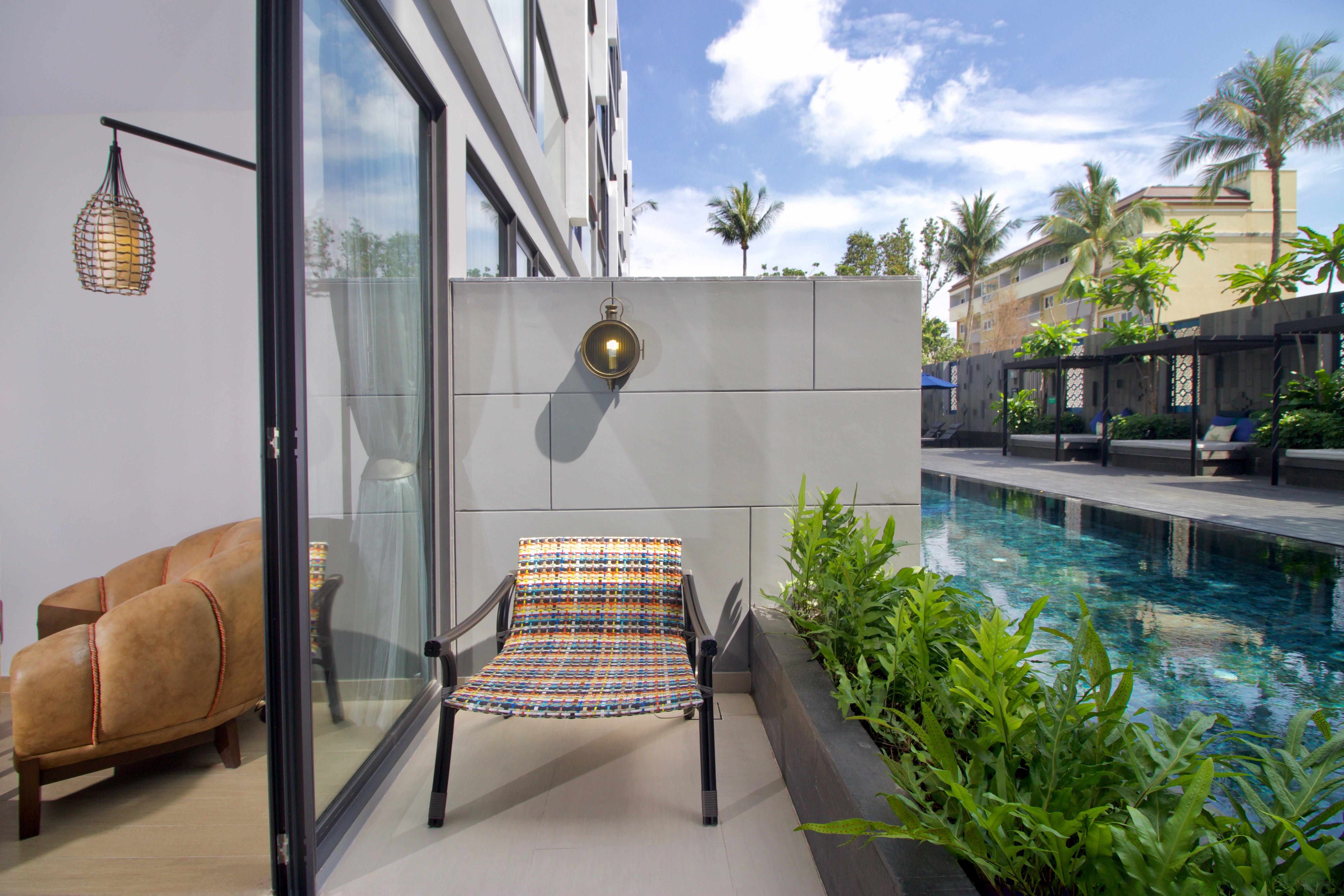 Hotel Indigo Phuket Patong By Ihg Eksteriør bilde The swimming pool at the hotel