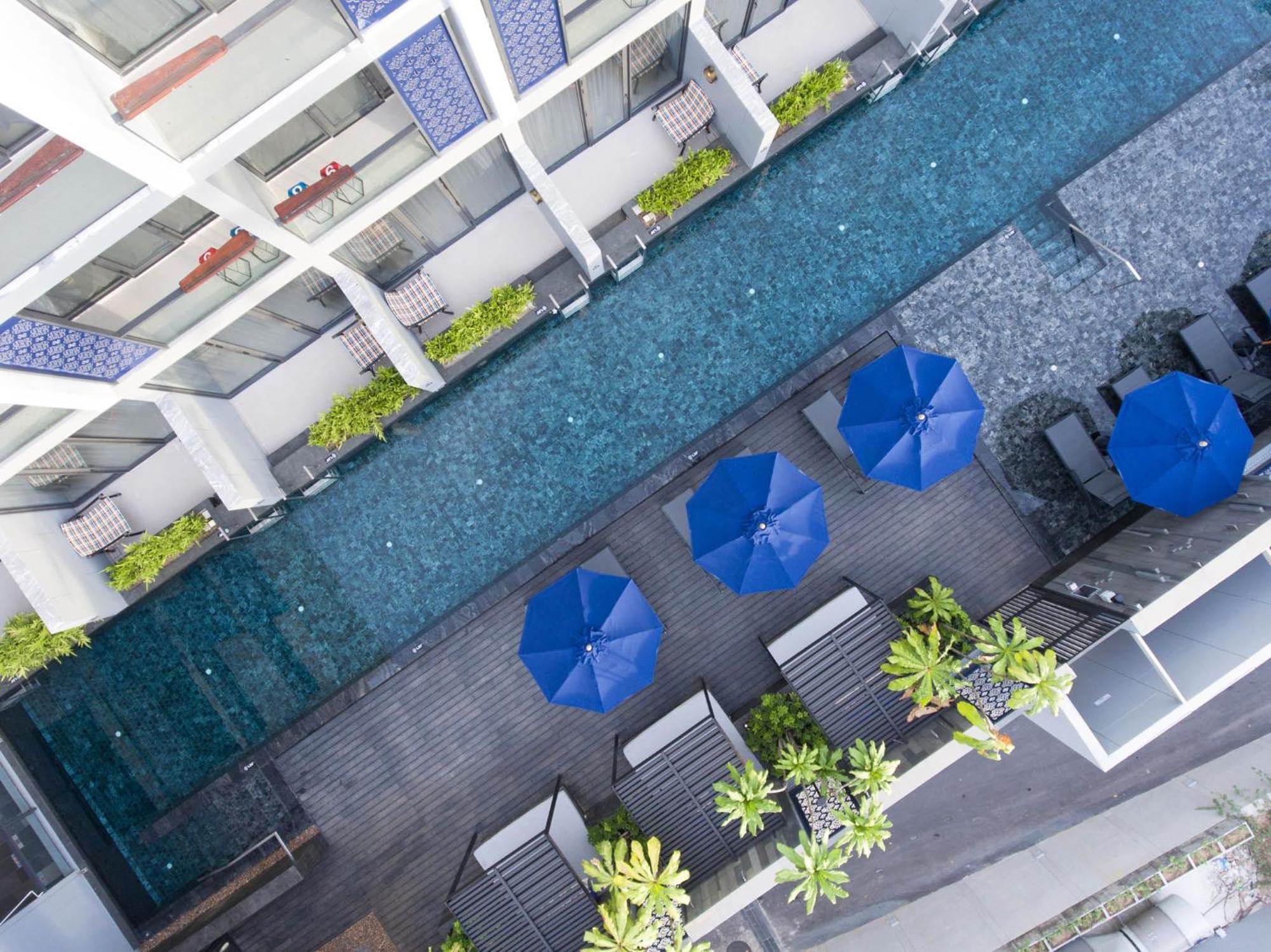 Hotel Indigo Phuket Patong By Ihg Eksteriør bilde The swimming pool at the hotel