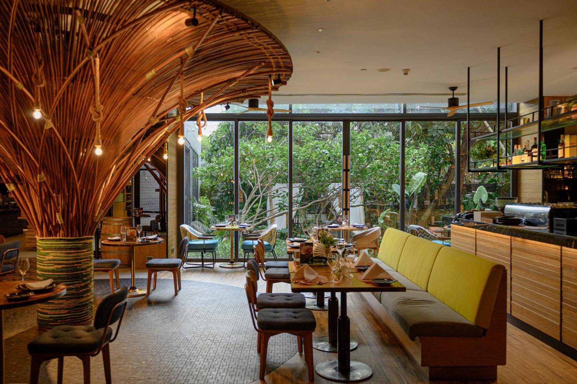 Hotel Indigo Phuket Patong By Ihg Eksteriør bilde Restaurant interior